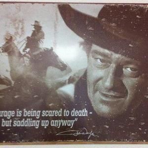 Meet your Posher, Holli